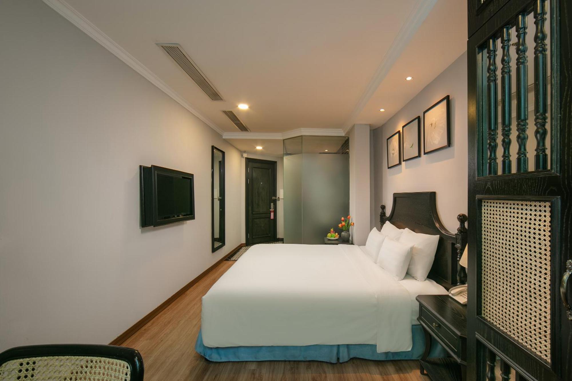 Paradise Grand Hotel