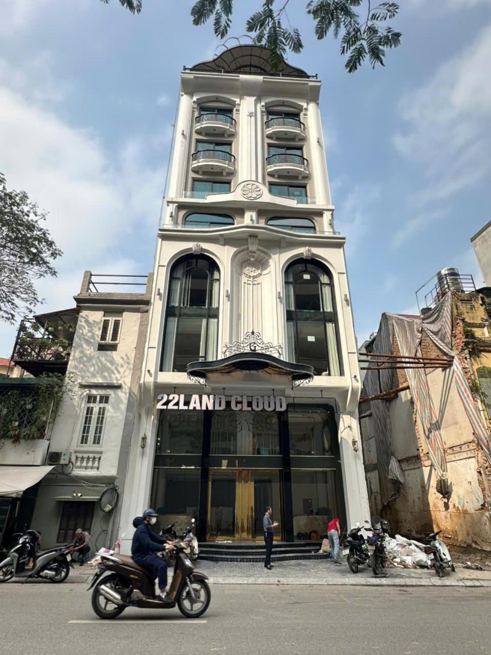 22 Land Khách sạn 4*