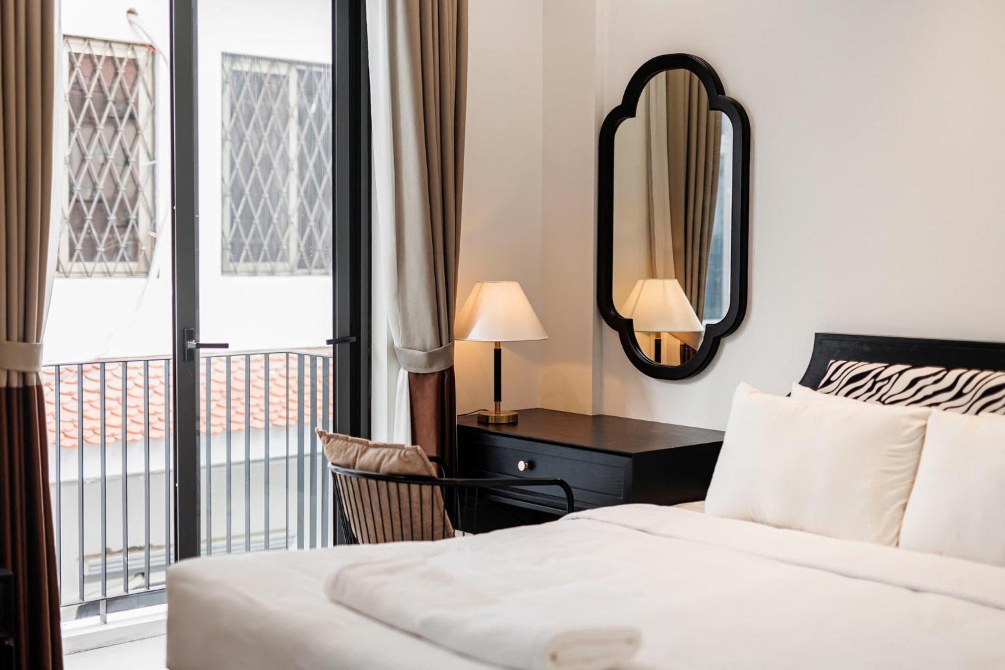 La In Heart Of Hanoi-rooftop Jacuzzi-shuttle Included Apartment