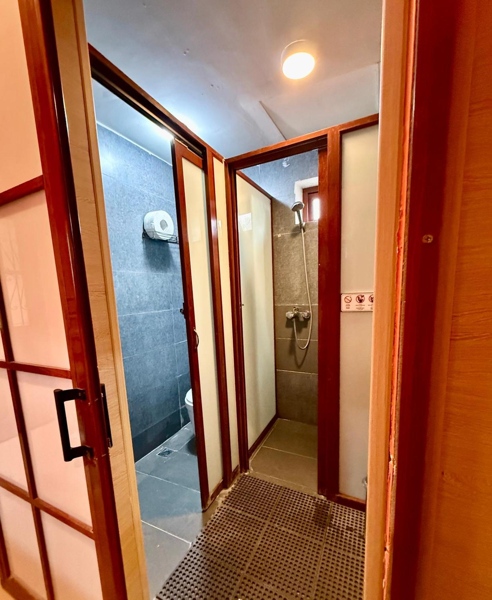 Hostel- Big Bed-3 Mins To Train Street-friendly-high Quality Of Sleeping * Hanoi