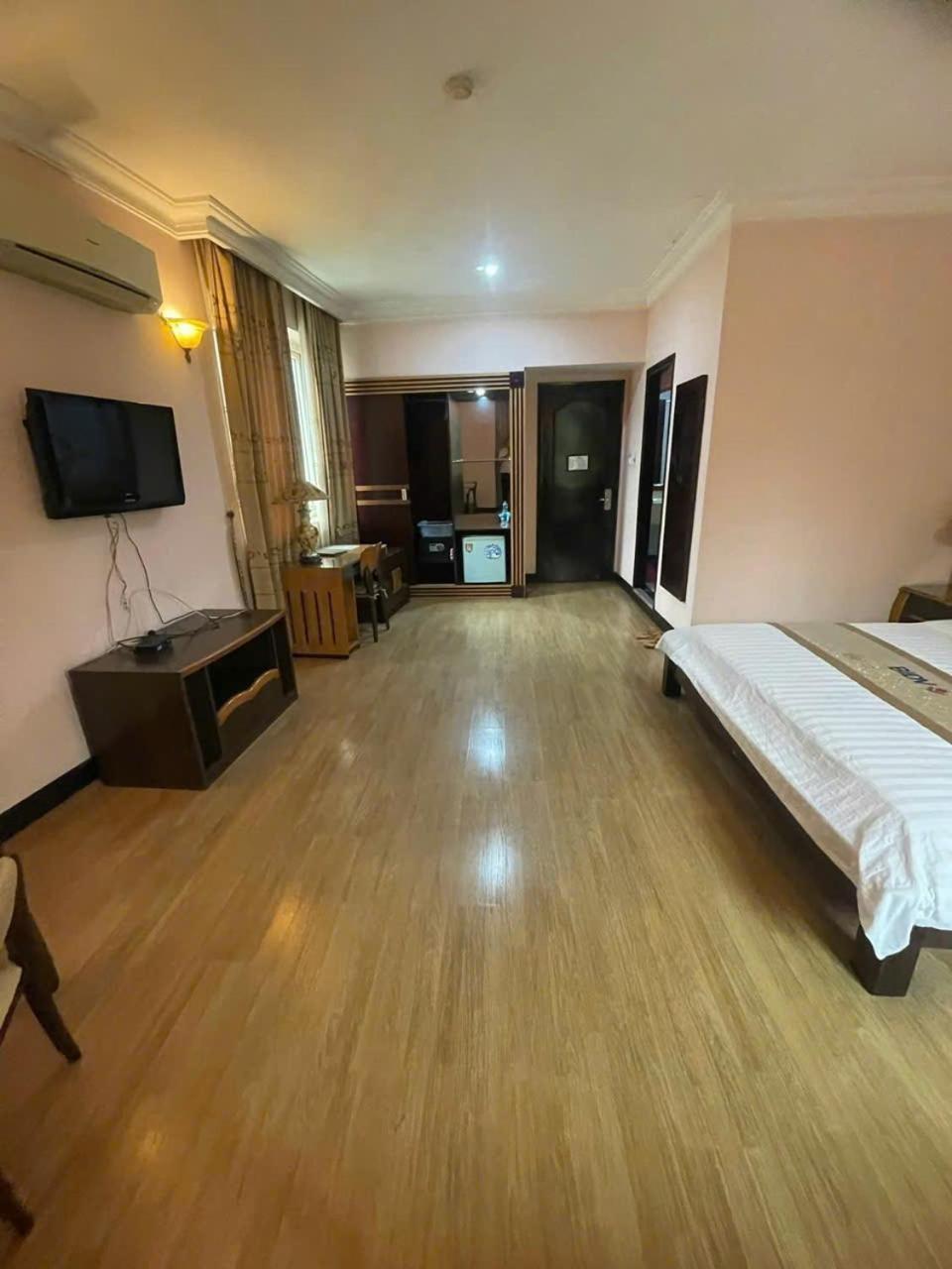 Royal Old Quarter Hotel