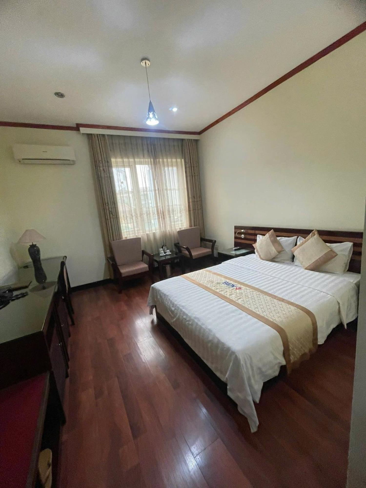 Royal Old Quarter Hotel *