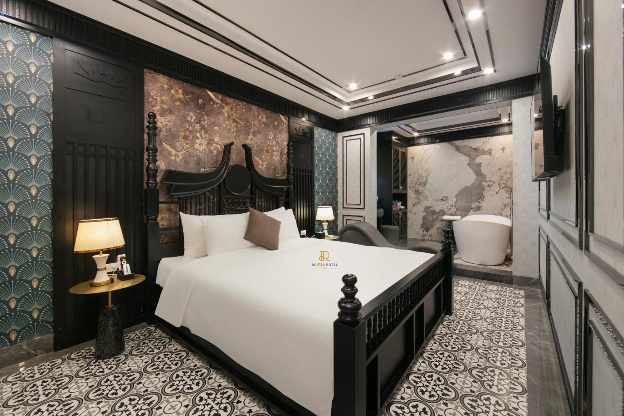 Romeo Linh Dam 1 - By Bay Luxury