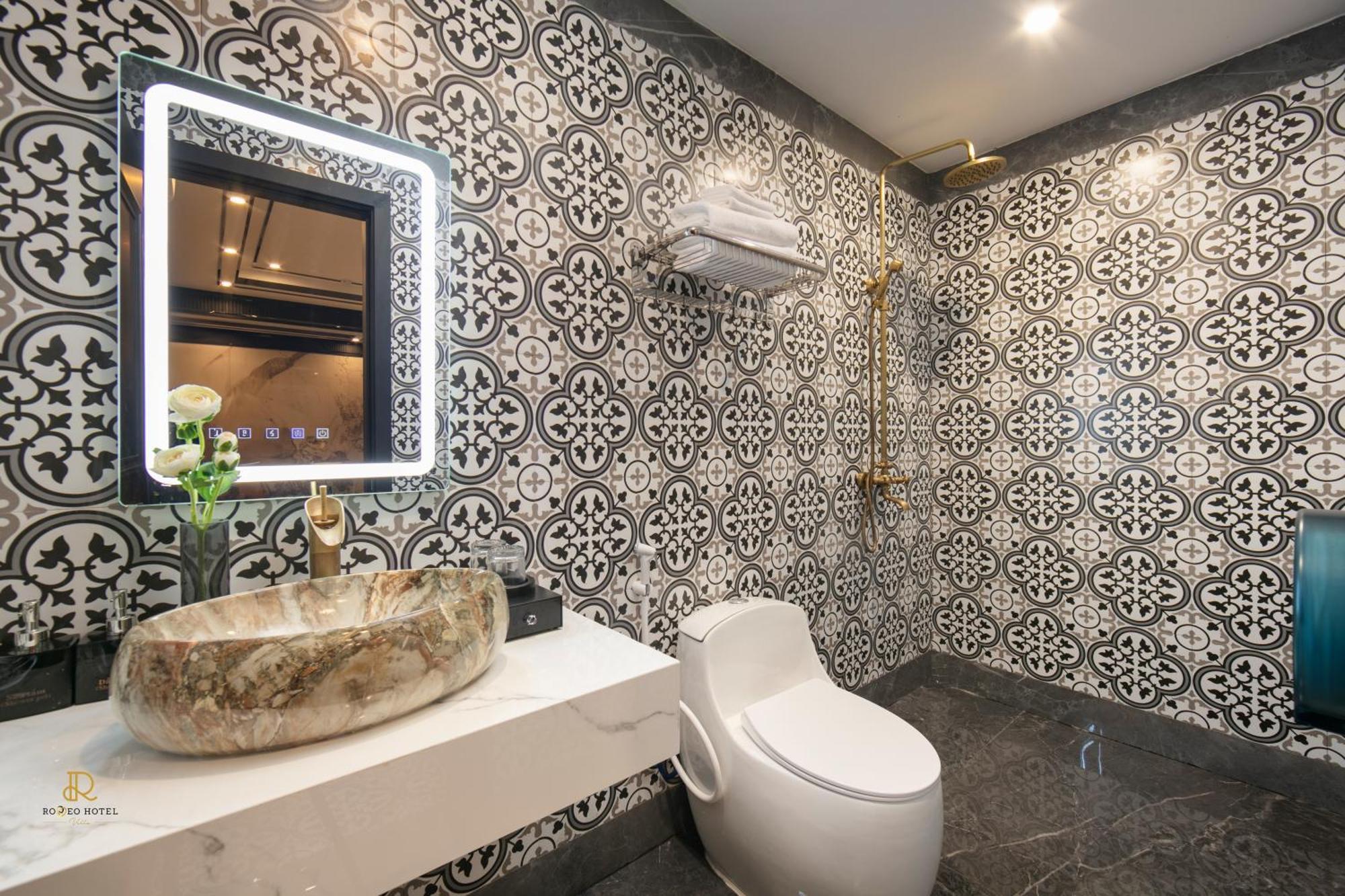 Romeo Linh Dam 1 - By Bay Luxury Hotel Hanoi