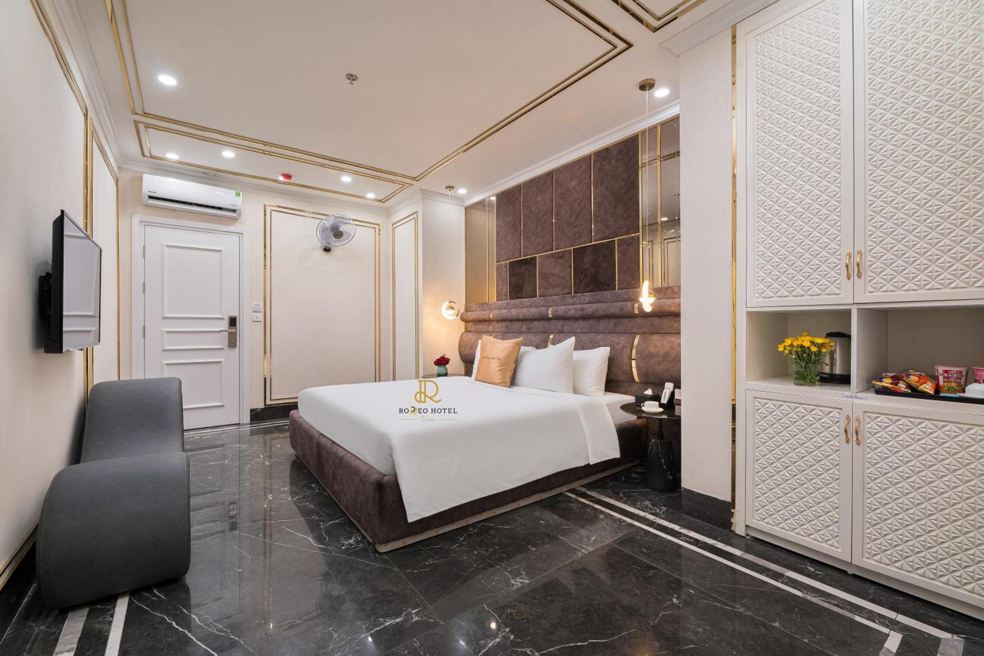 Hotel Romeo Linh Dam 1 - By Bay Luxury Hanoi