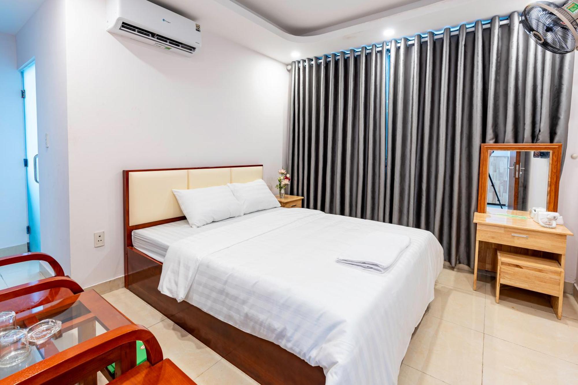 Light Ha Noi Cinta hotel *