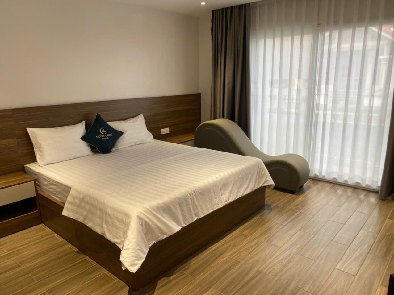Hotel Nha Nghi Moonlight Hanoi