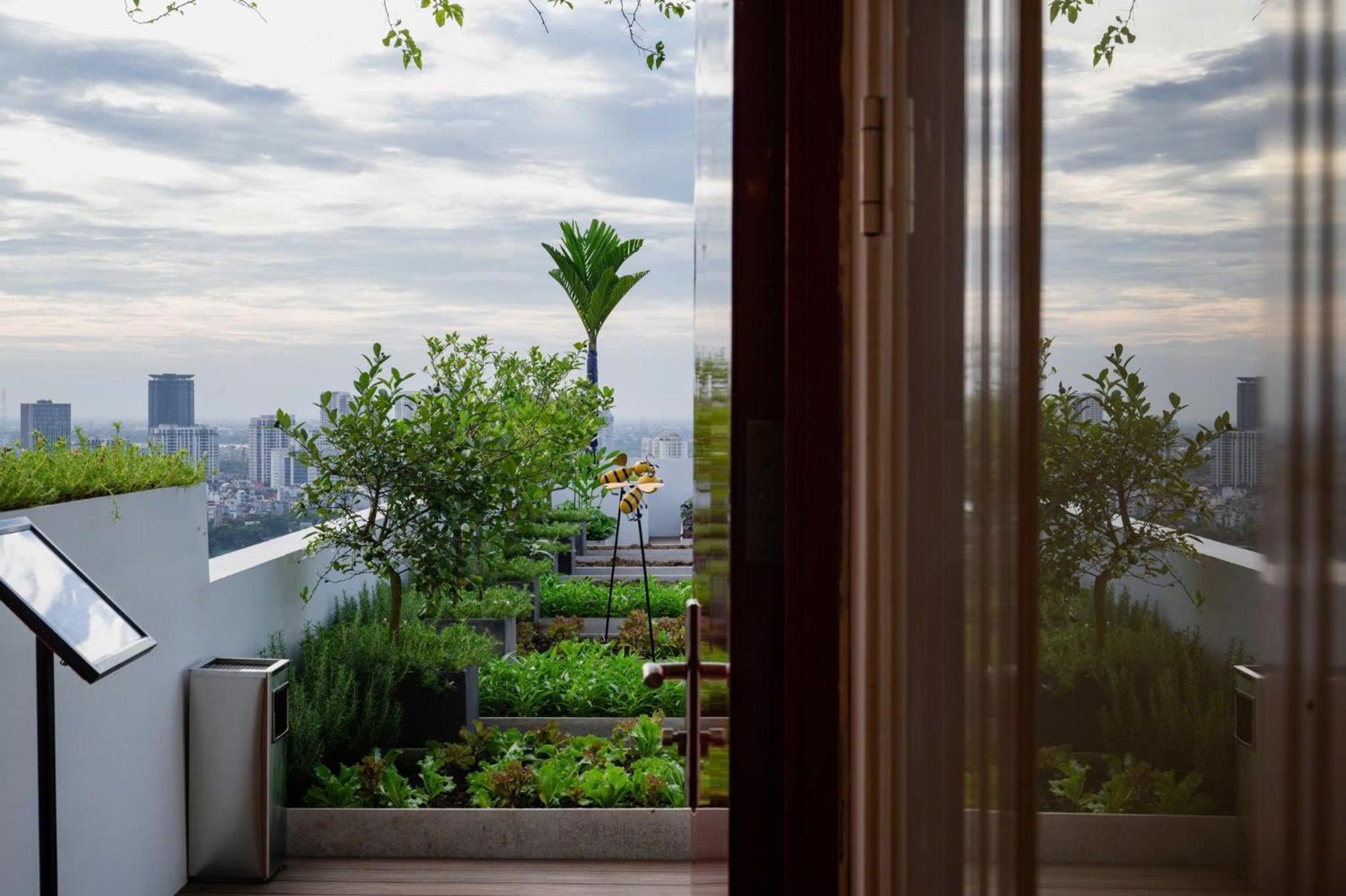 Somerset West Point Apartment Hanoi