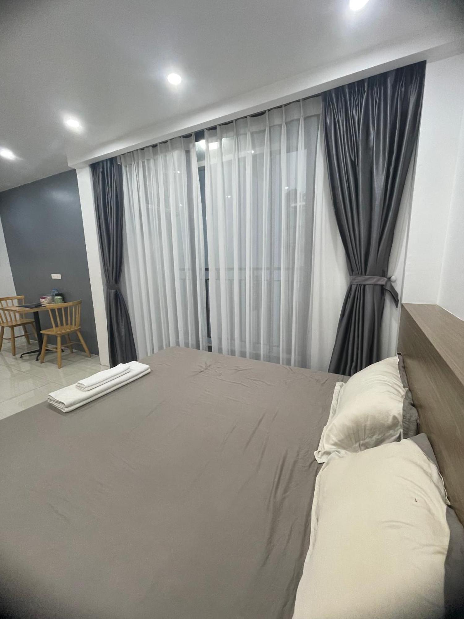 Vm 27,29 Vong Thi,the Lakeview - West Aparthotel