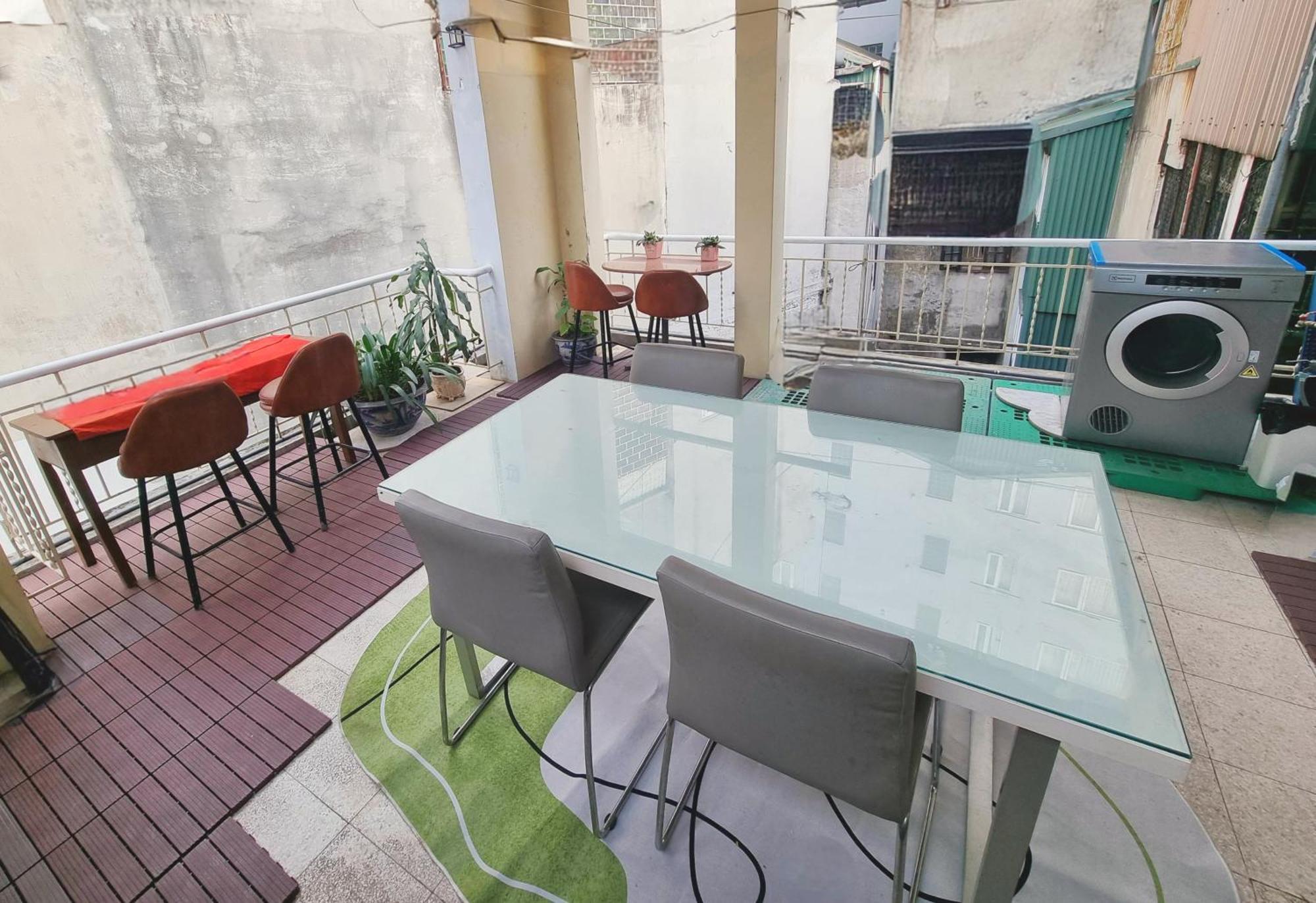 Lushstay - Train Street Hanoi