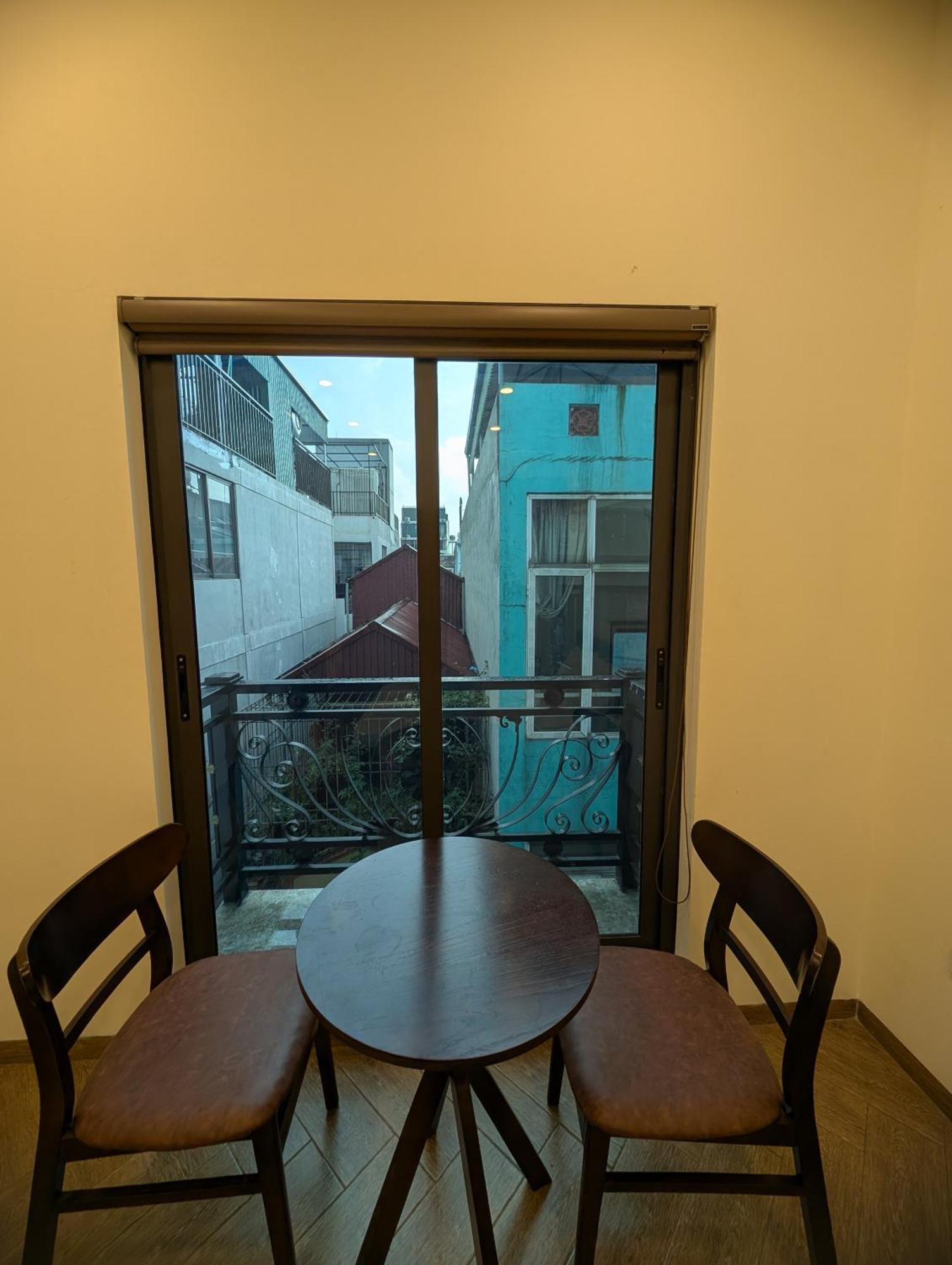 Aparthotel Era 158 Nguyen Khanh Toan Hanoi