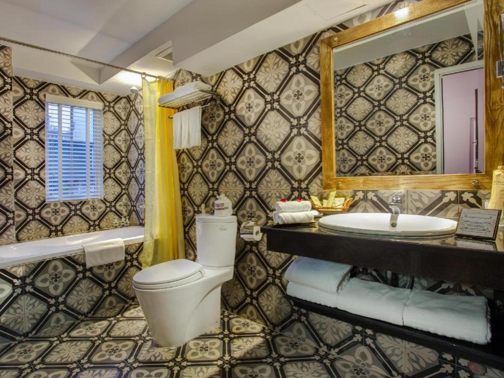 Noble & Swan Boutique Hotel 3*