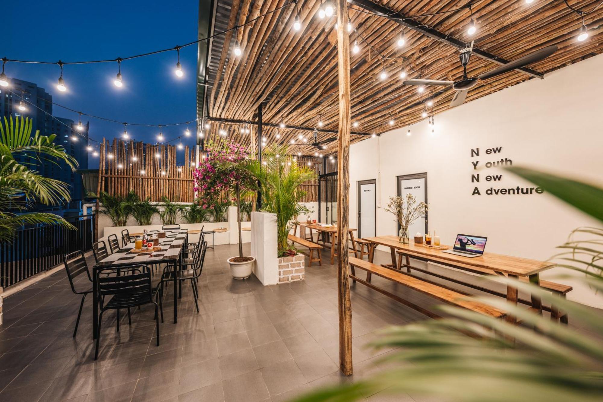 Maison Tranquille Hanoi-private Rooftop For Group-free Airport Pickup Apartment