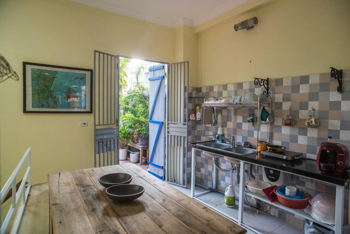 Chuyen Cozy House In Center *