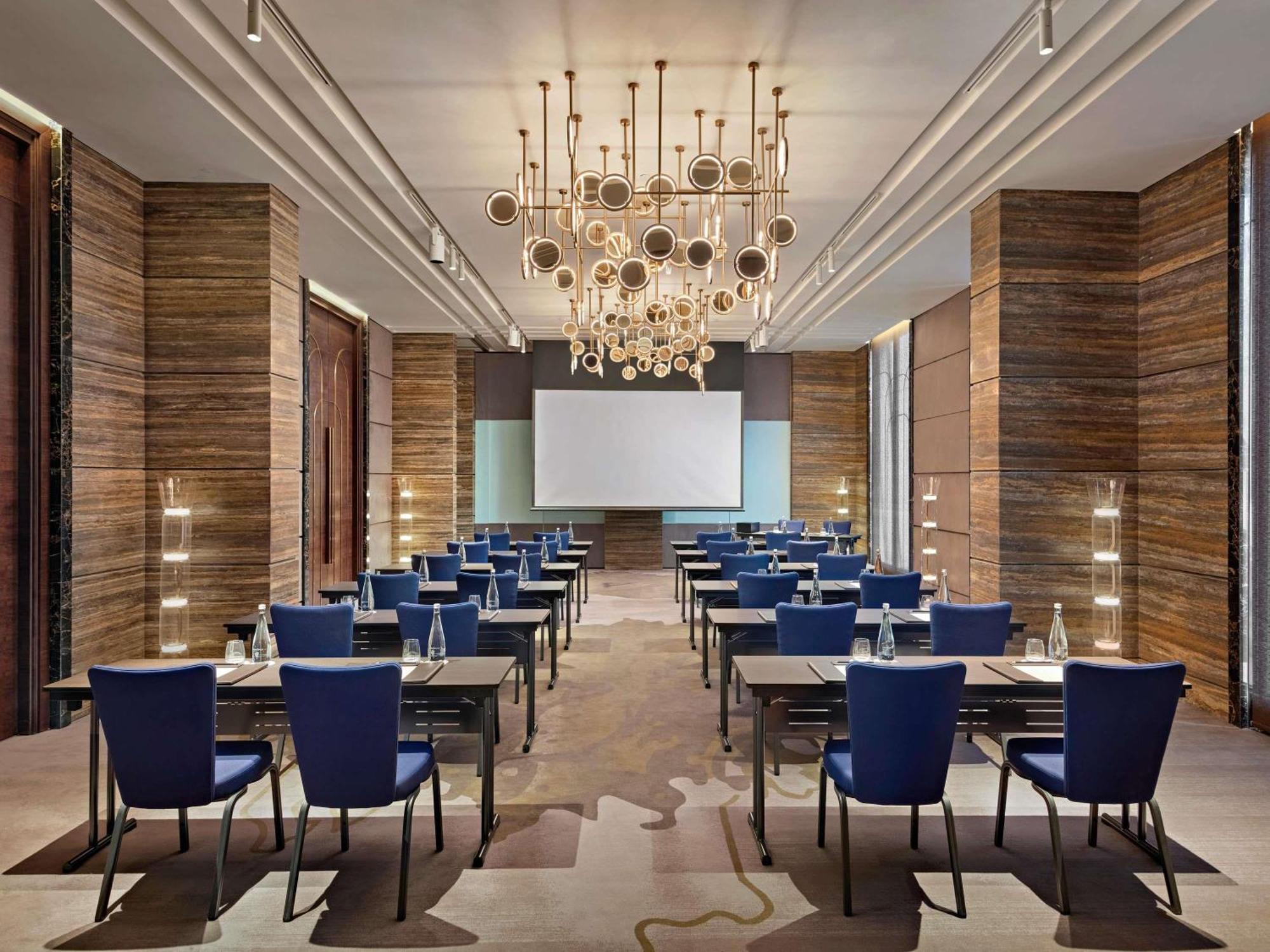 Hotel Moevenpick Centre Hanói
