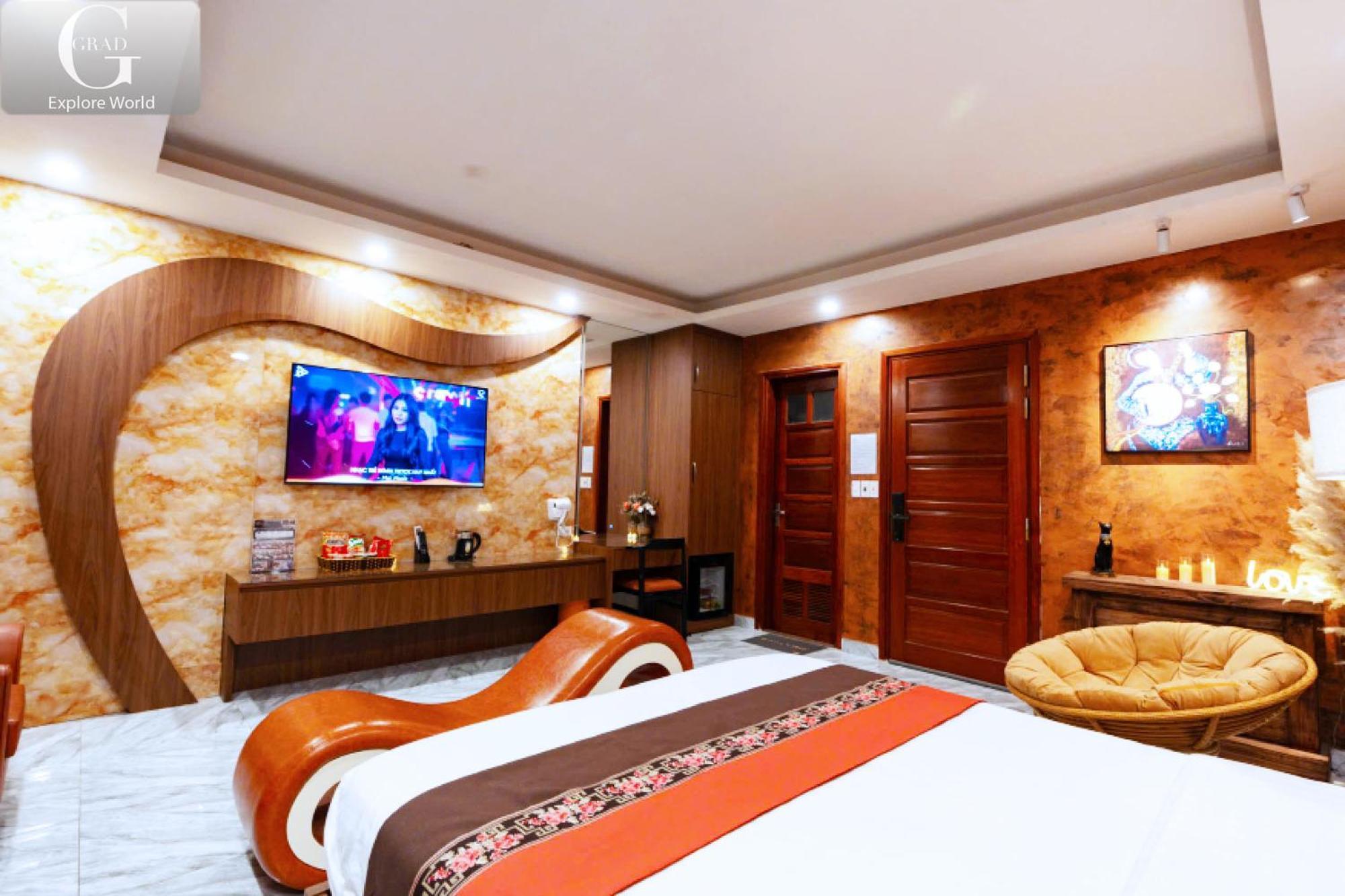 Queen Luxury