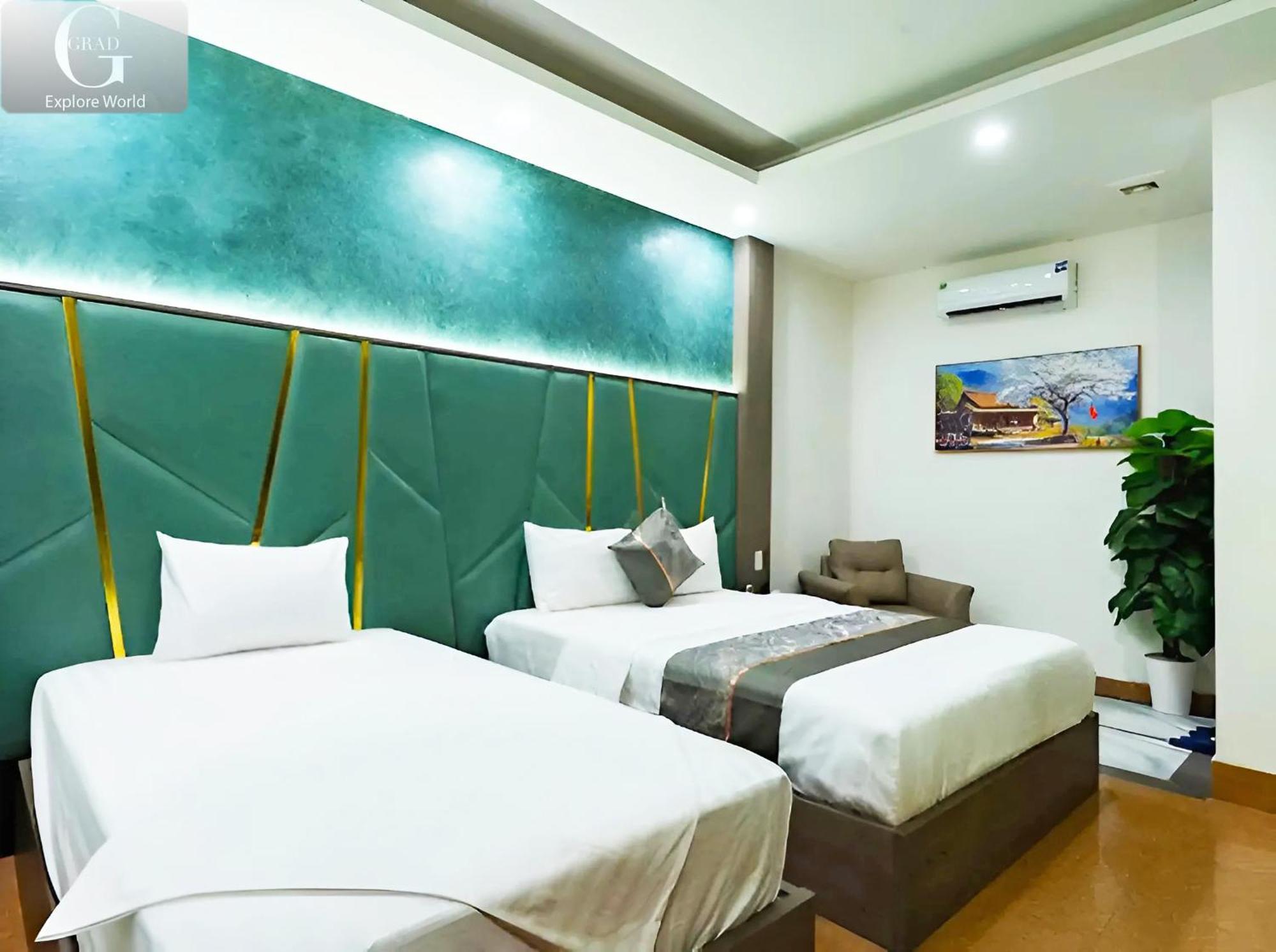 Hotel Queen Luxury