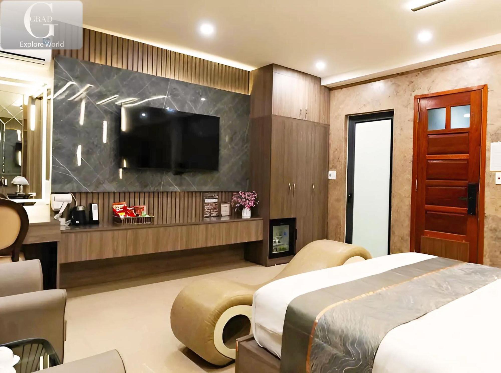 Queen Luxury