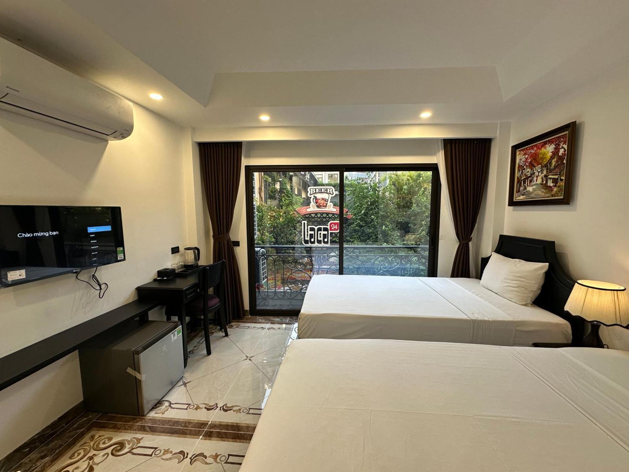 Hotel Bay Luxury & - No 1 Ngo Huyen 2*