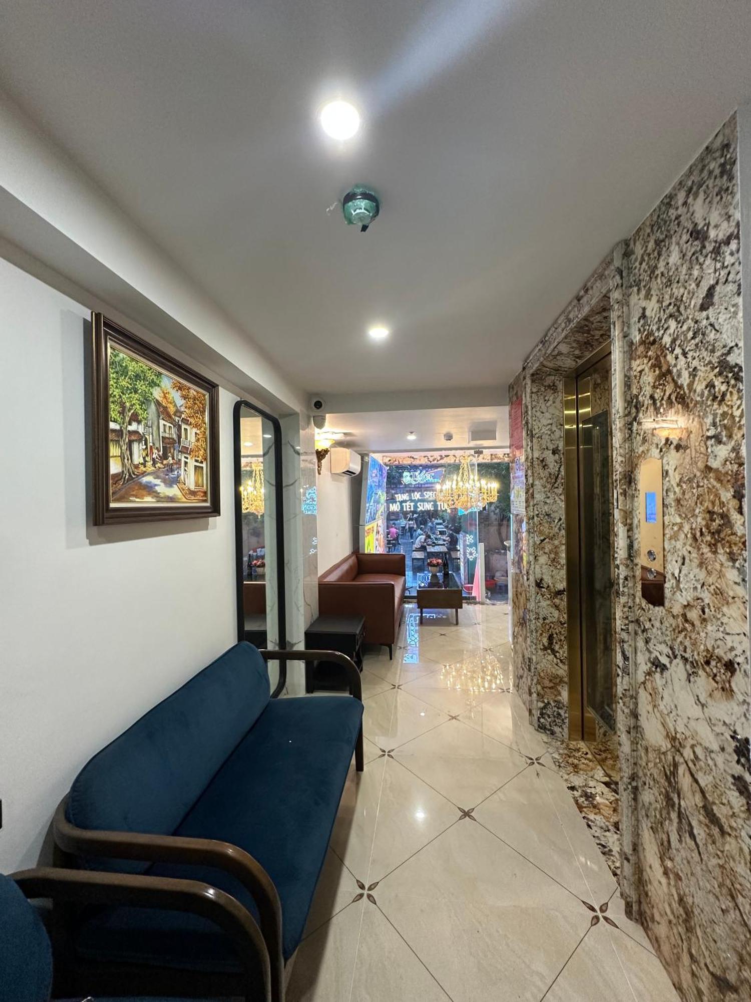 Bay Luxury & - No 1 Ngo Huyen