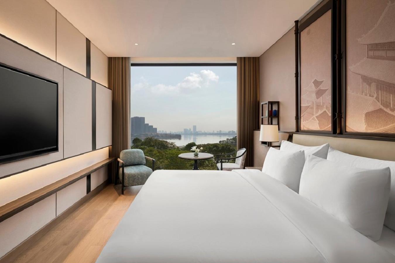 Dusit Le Palais Tu Hoa Hotel