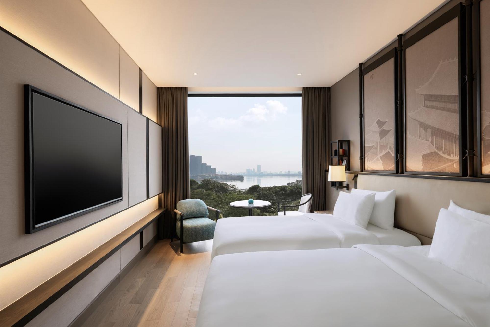 Dusit Le Palais Tu Hoa 5*