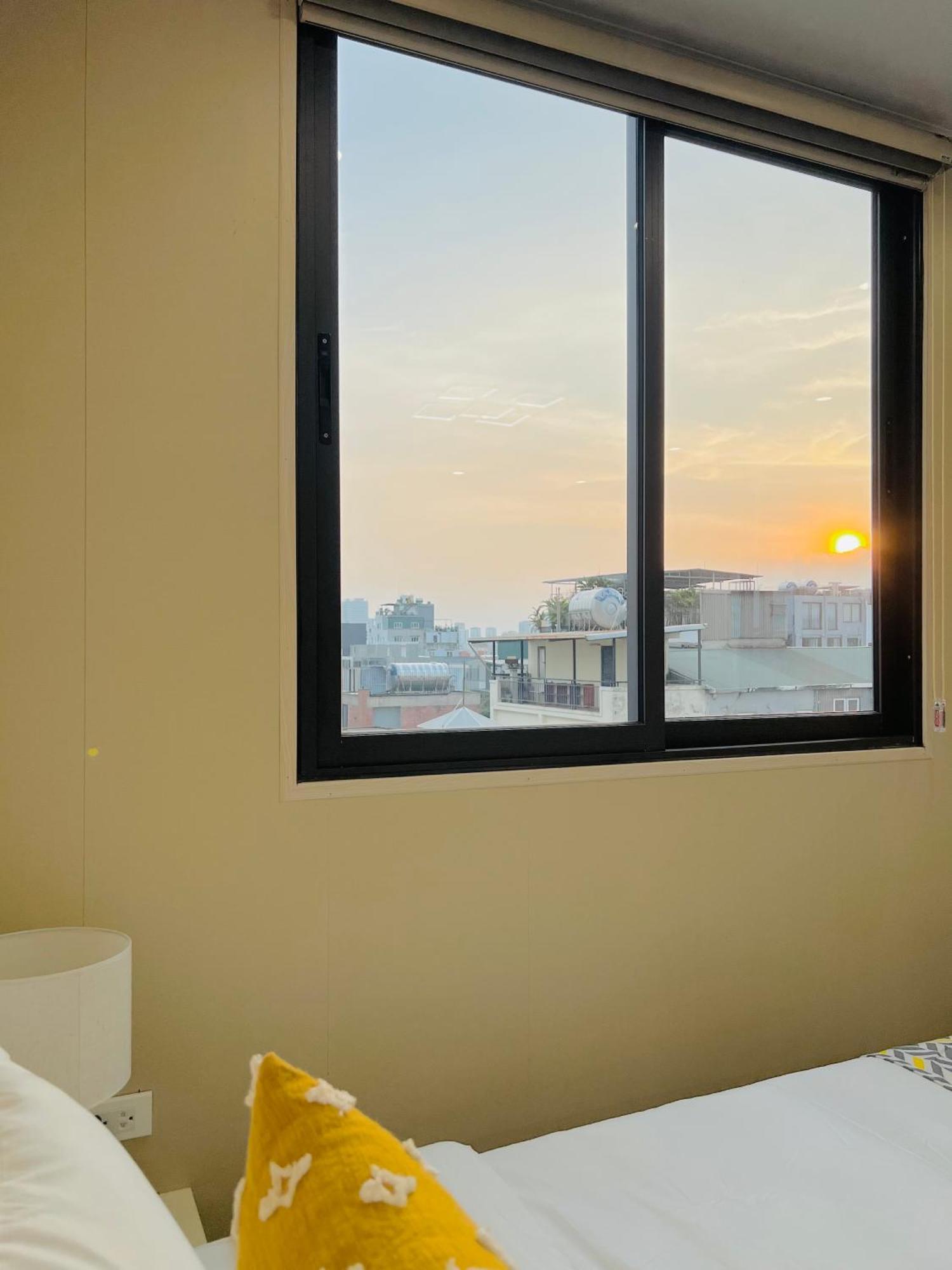 Apartment T98 Westlake Quang An - Tay Ho Center Garden View Studio! *
