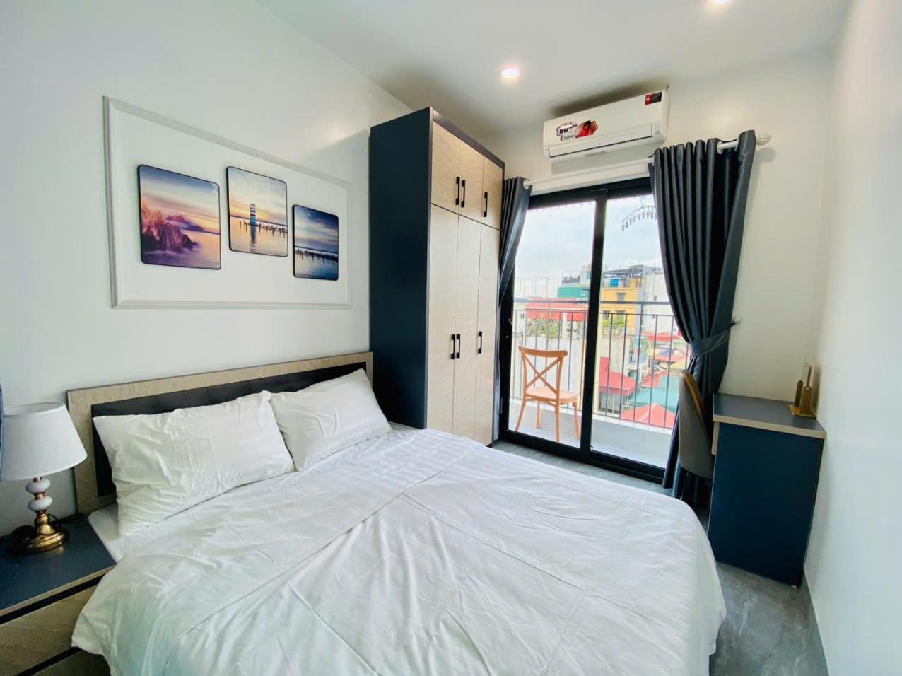 Lilo's West Thuy Khue