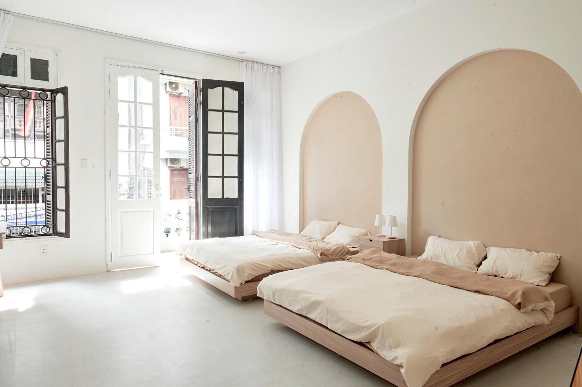 Centrally Located In - 201 *