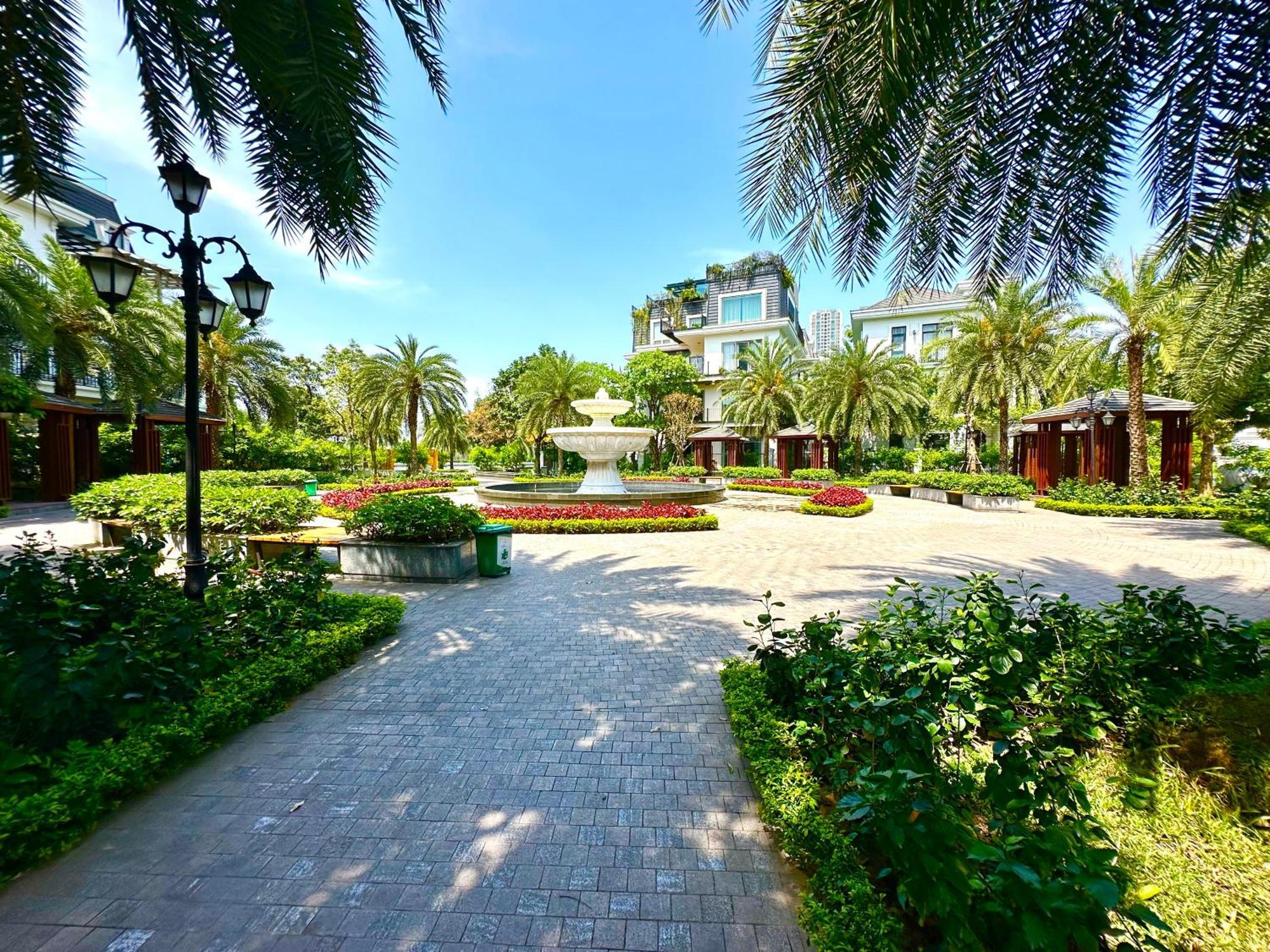 Apartment View In Vinhomes Bay, 25' To Airport Hanoi