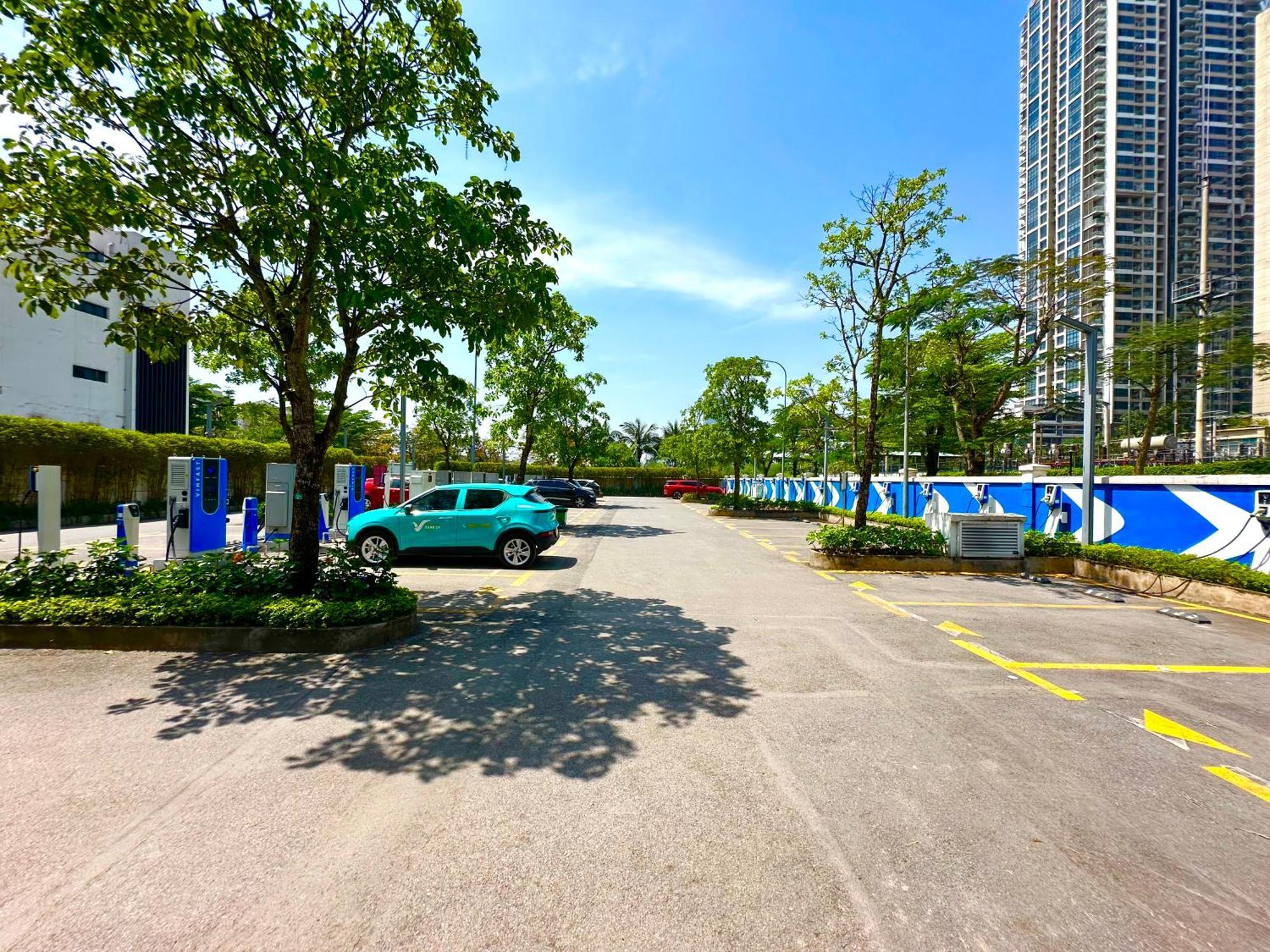View In Vinhomes Bay, 25' To Airport Apartment Hanoi