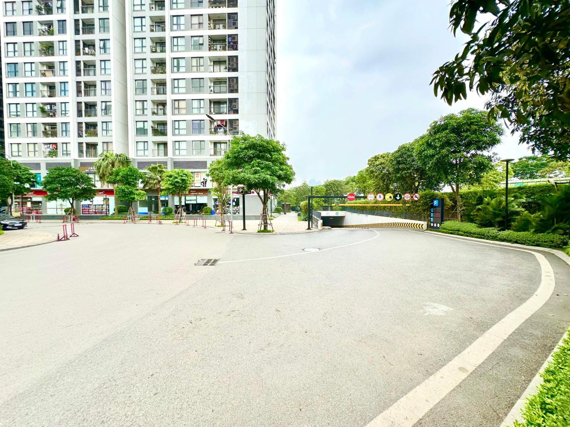 Apartment Delux Near Marriott, Grand Plaza, Vincom Mall In Centre Hanoi