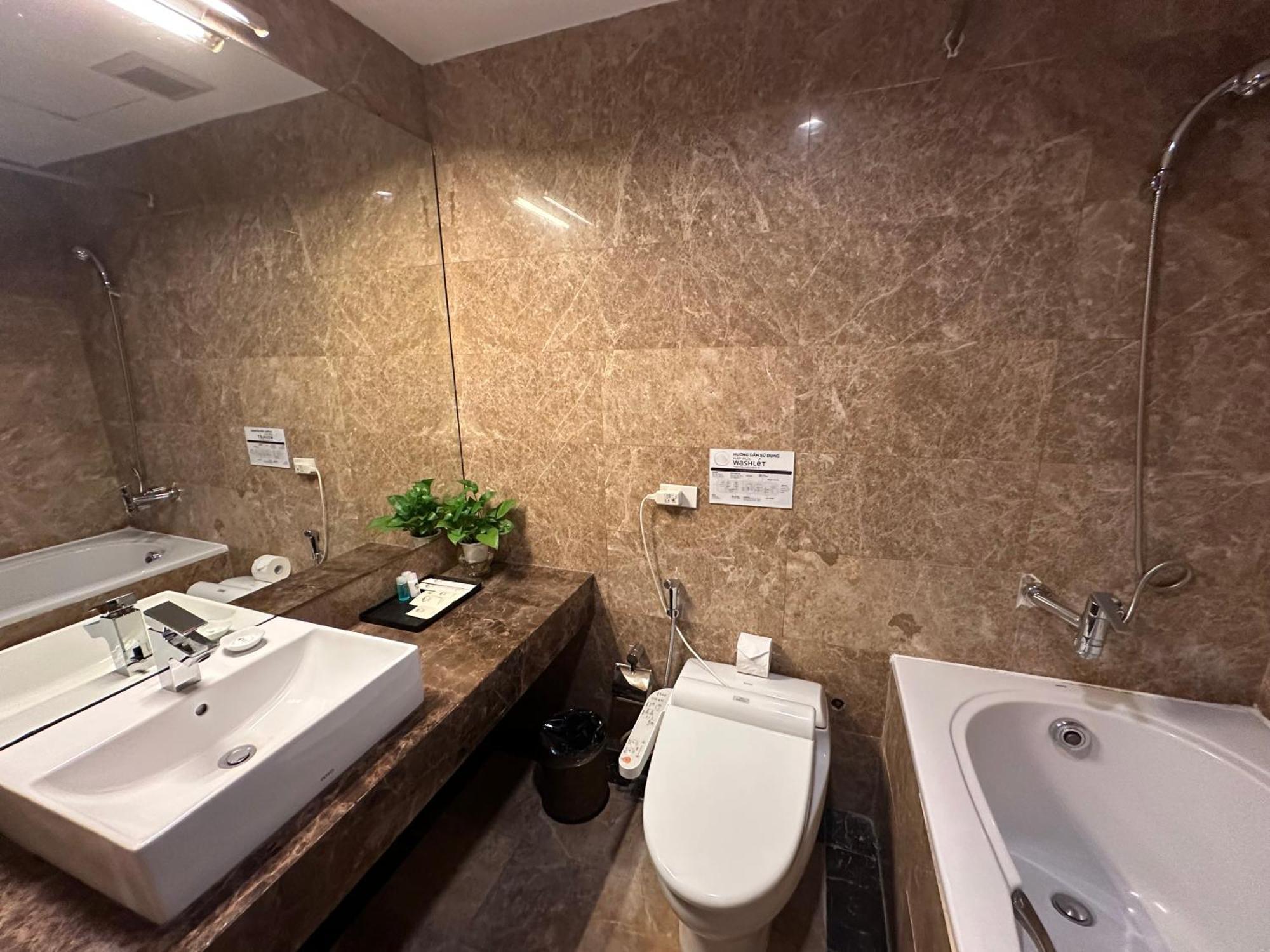 Nesta Hotel Hanoi
