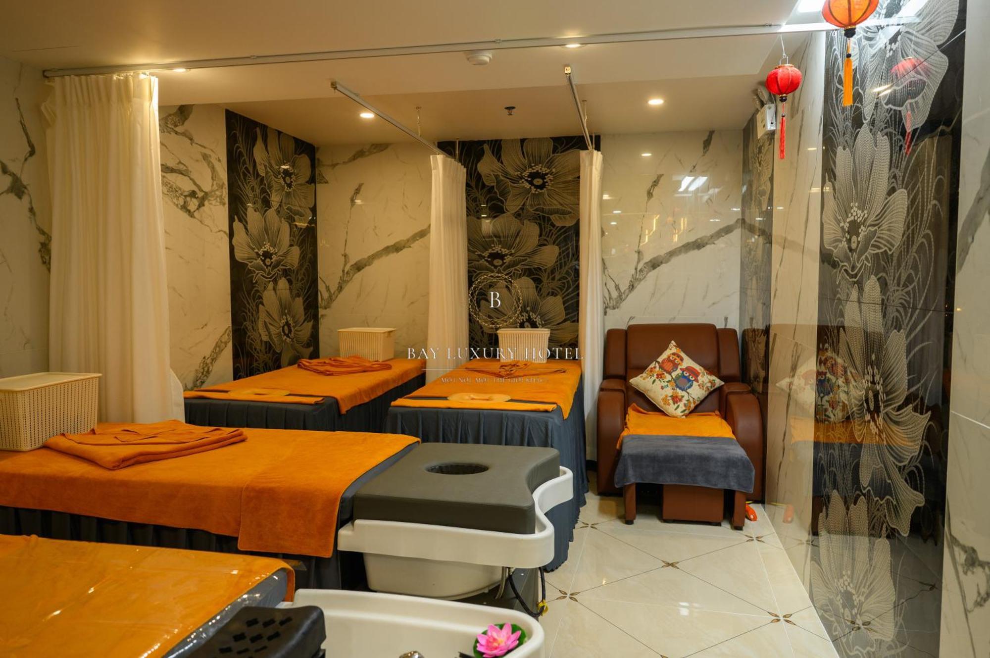 Bay Luxury & - No 1 Ngo Huyen Hotel 2*