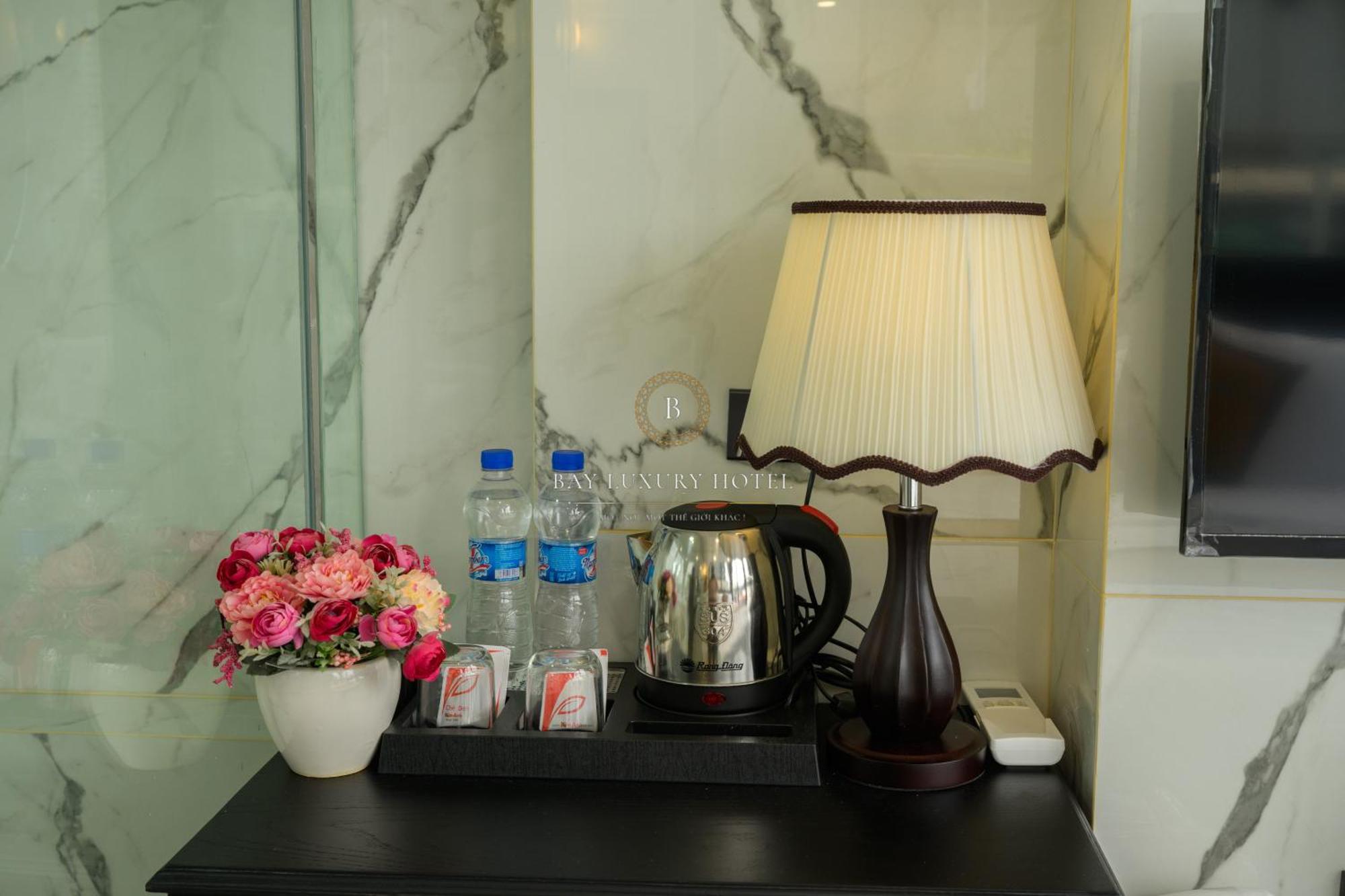 Hotel Bay Luxury & - No 1 Ngo Huyen 2*