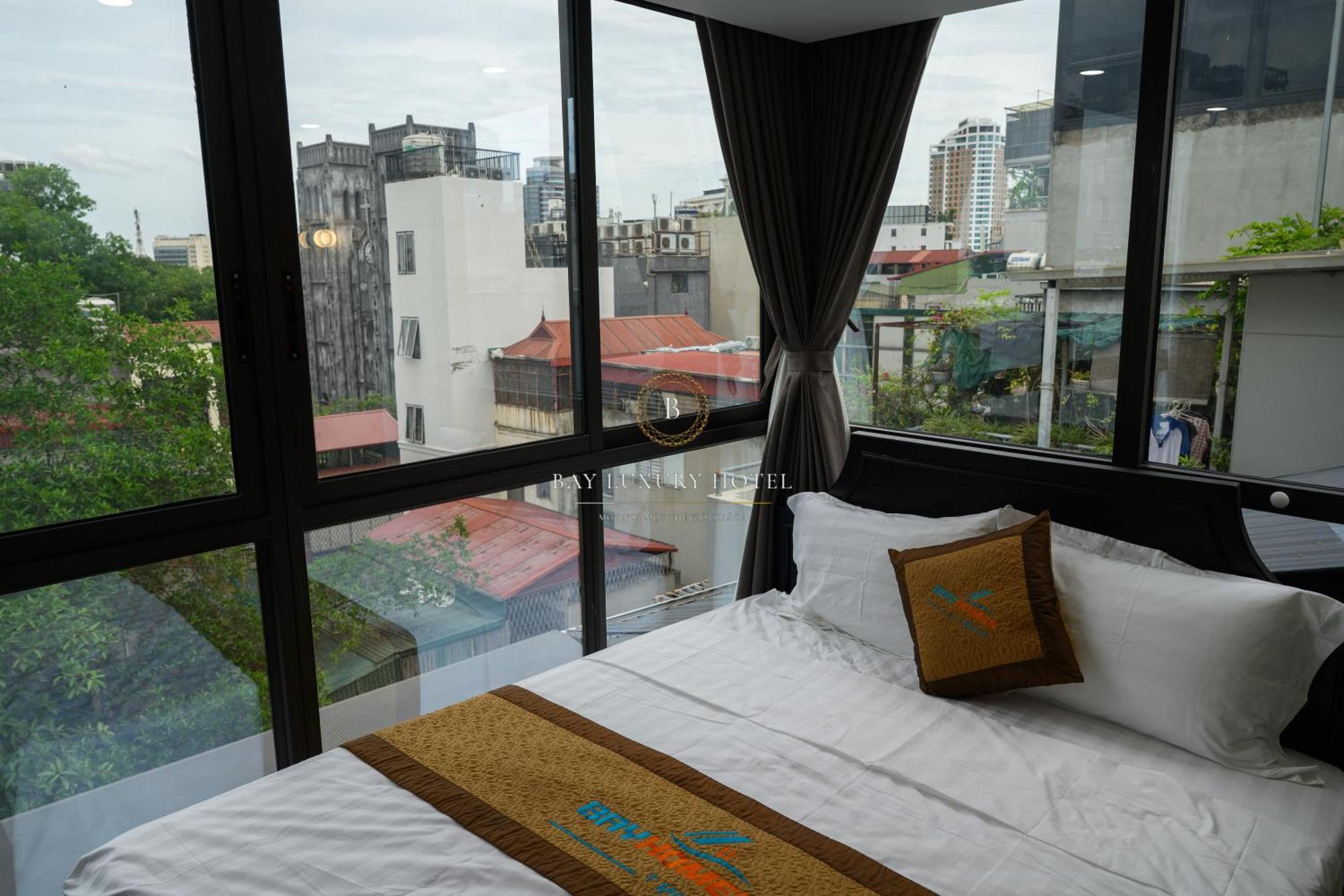 Hotel Bay Luxury & - No 1 Ngo Huyen Hanoi