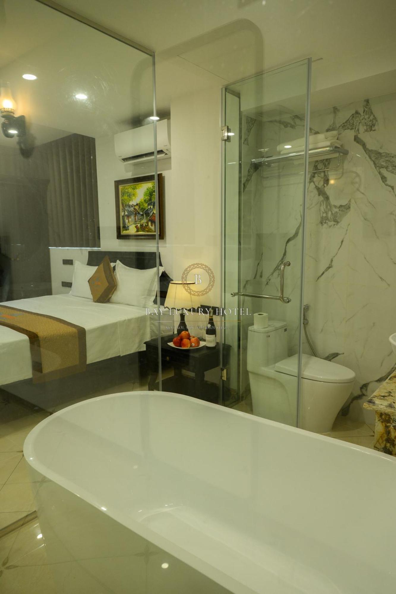 Hotel Bay Luxury & - No 1 Ngo Huyen 2*