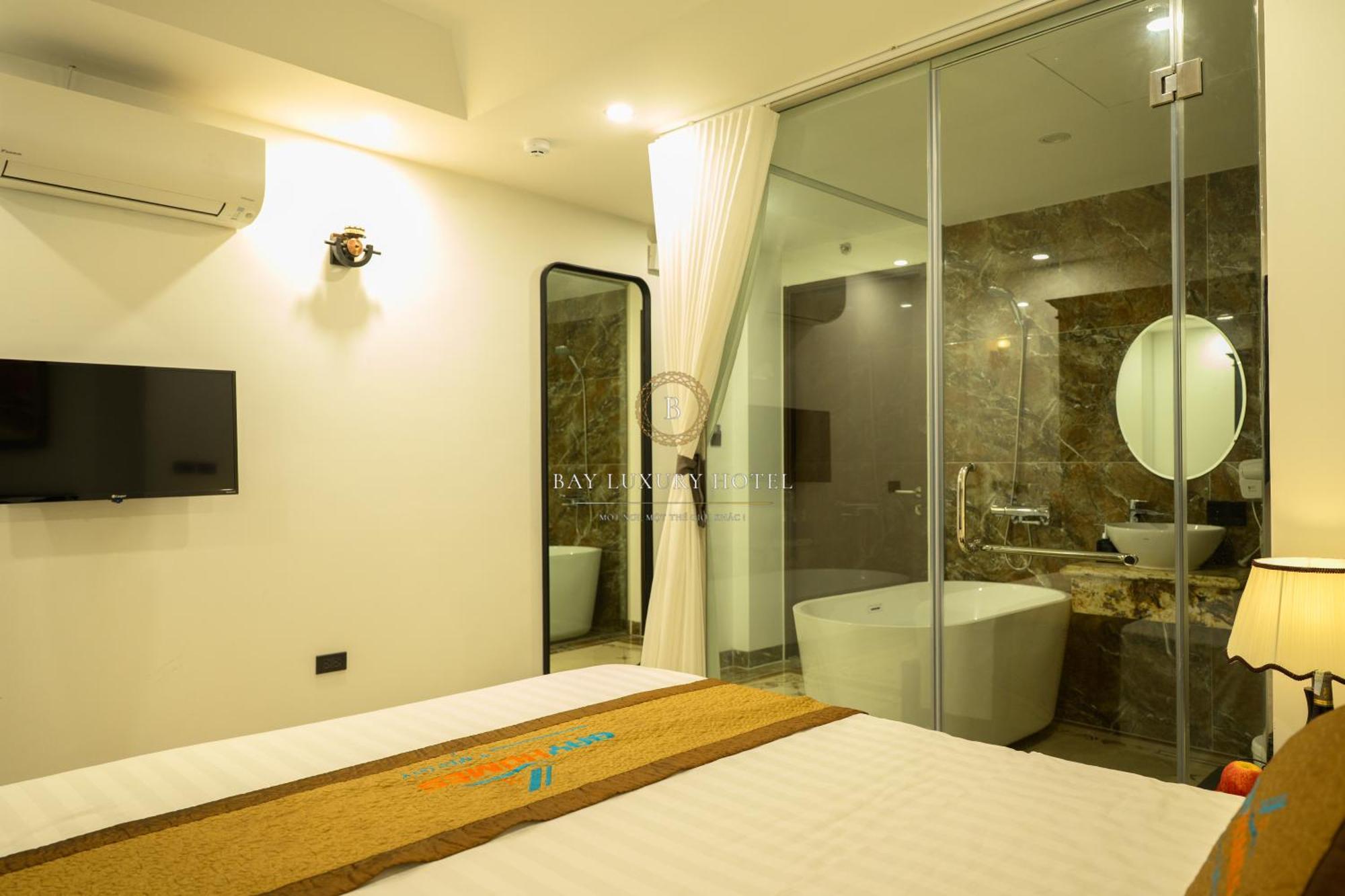 Bay Luxury & - No 1 Ngo Huyen Hotel 2*