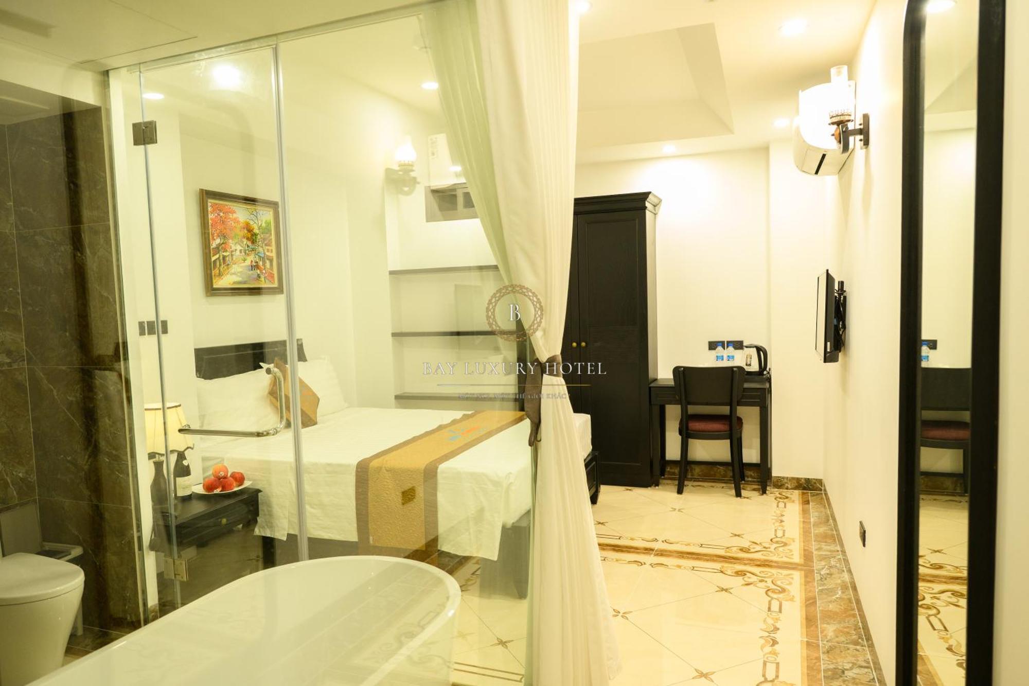 Hotel Bay Luxury & - No 1 Ngo Huyen Hanoi