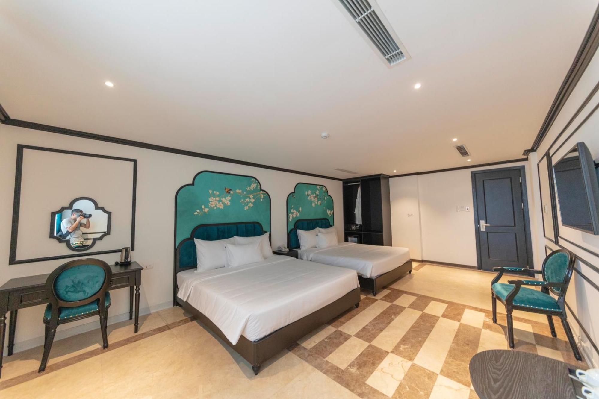 Hotel Azen Lakeside & Travel Hanoi