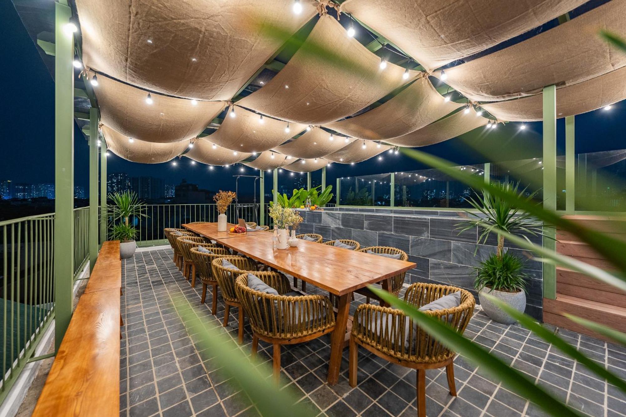 Deluxe In Centre Hanoi-100m2 Rooftop For Group Apartamento Hanói