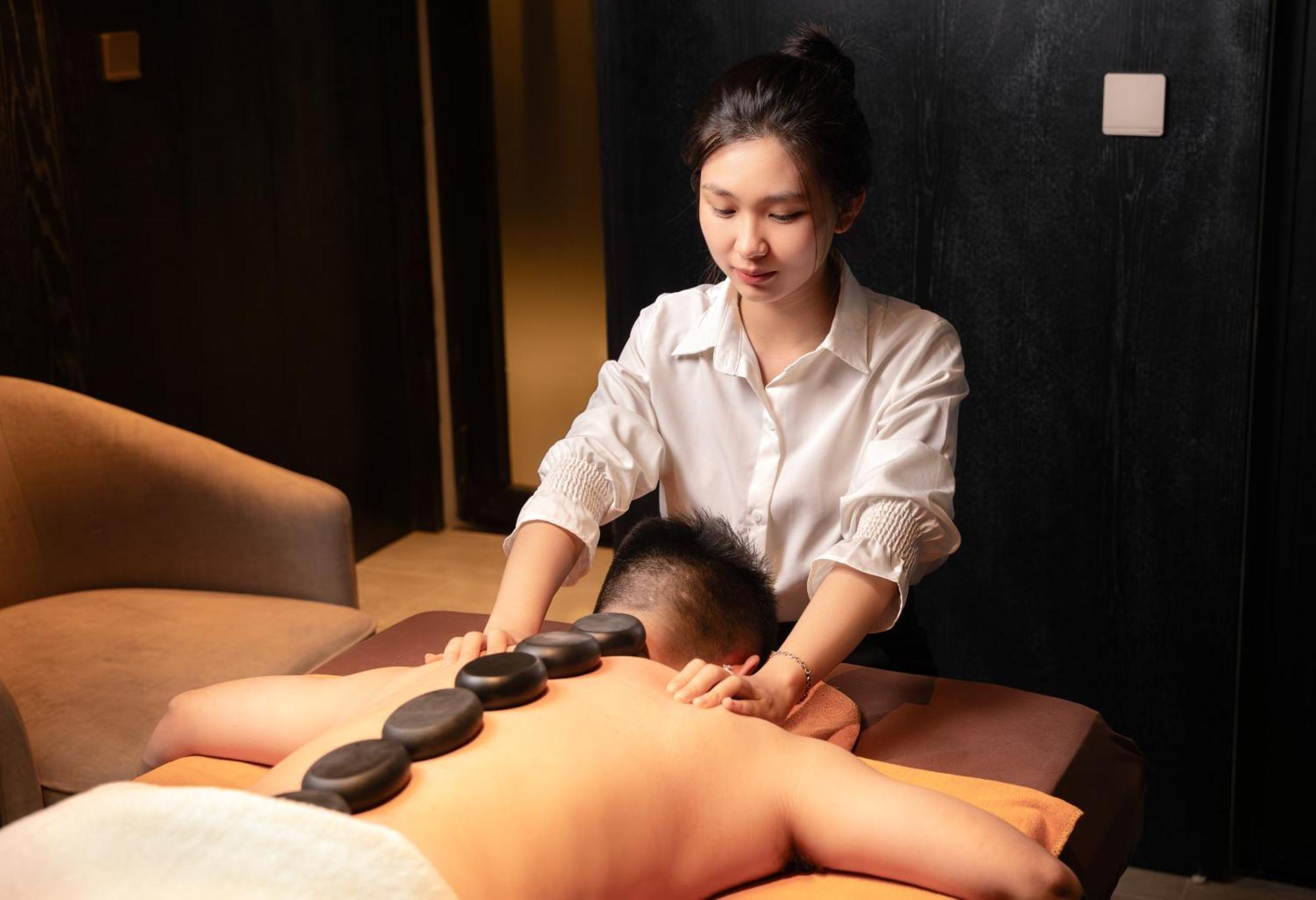 Hotel Luxe Paradise Premium And Hanoi