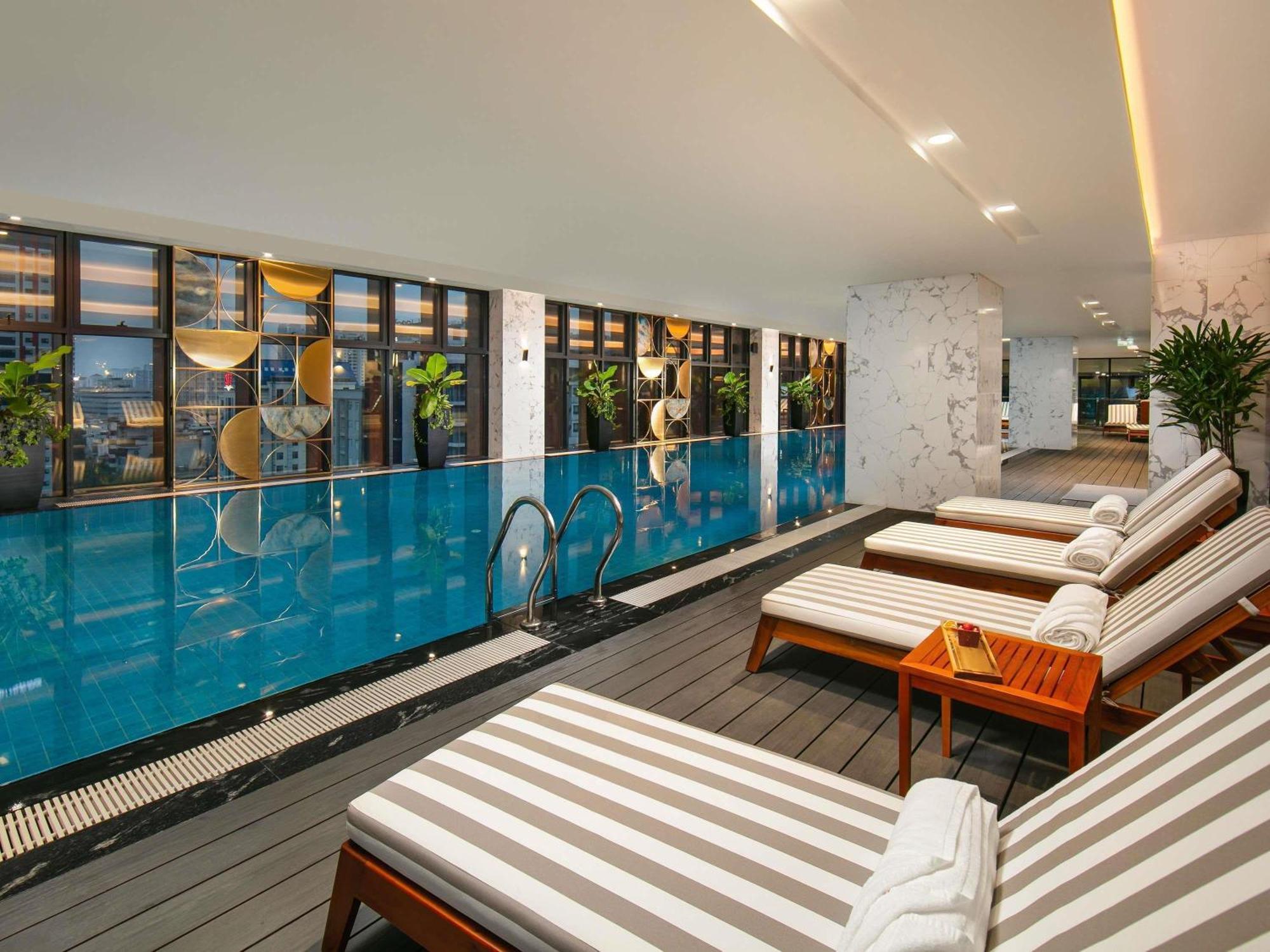 Moevenpick Living West 5*