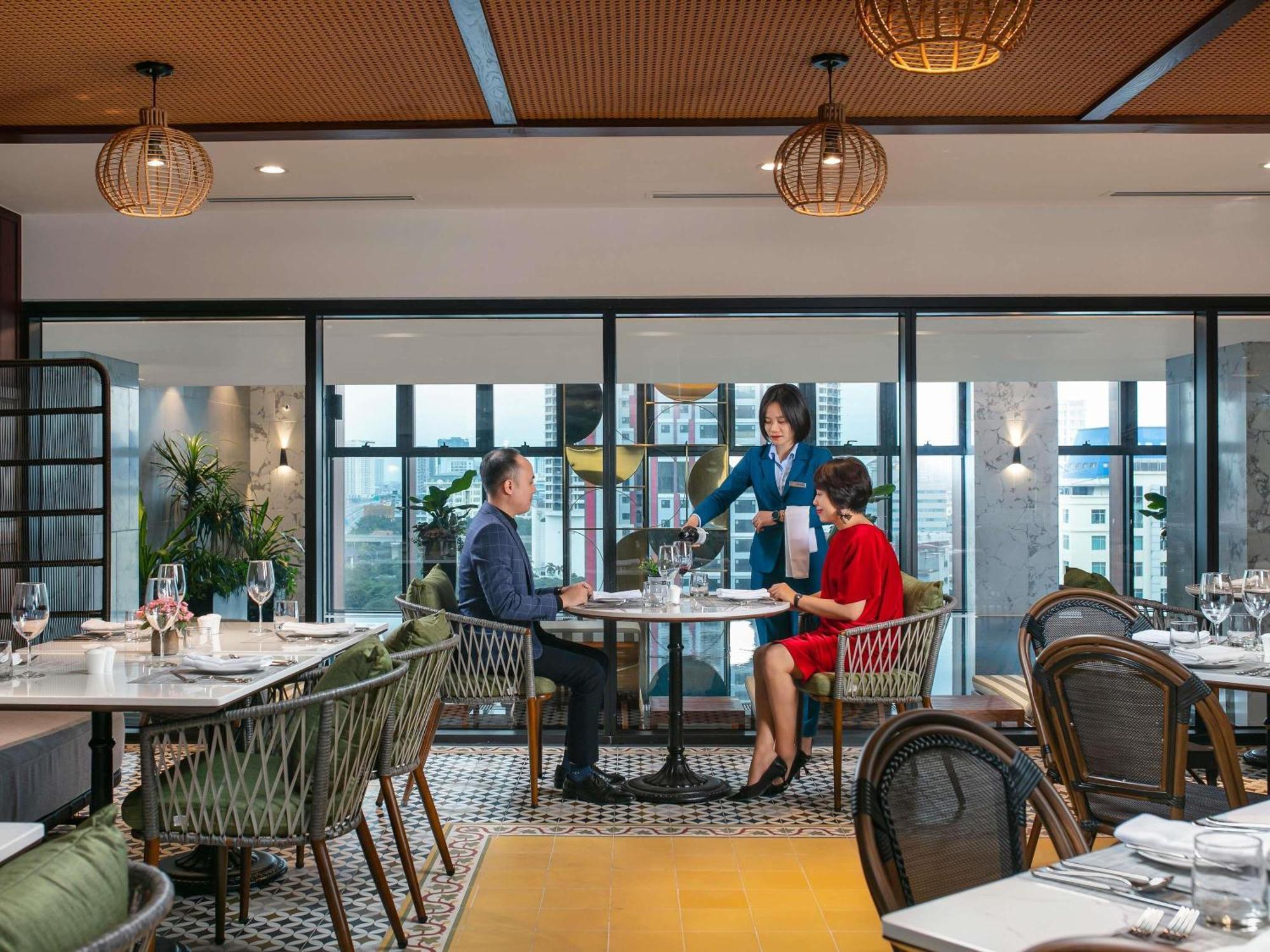 Hotel Moevenpick Living West Hanoi