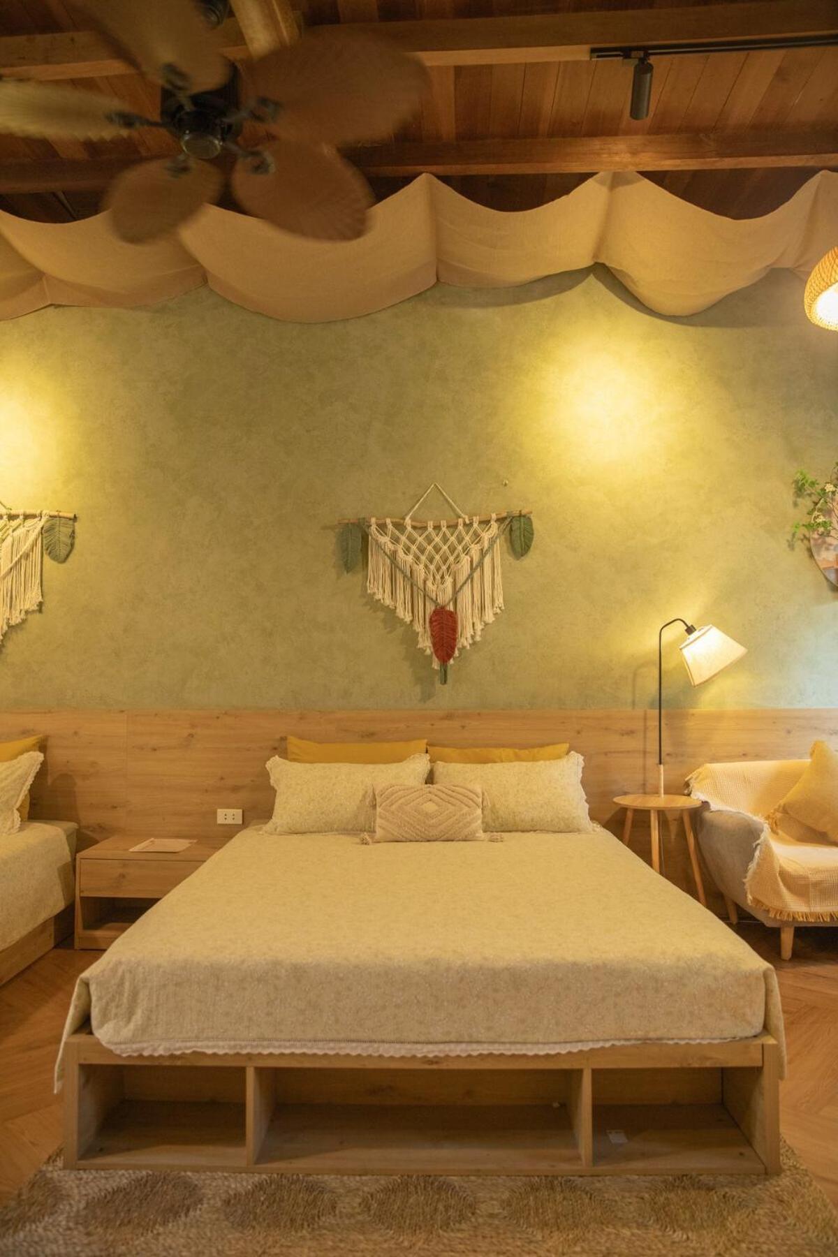 Apartment Old Quarter Center - 3 Beds- Netflix - Big Balcony Hanoi