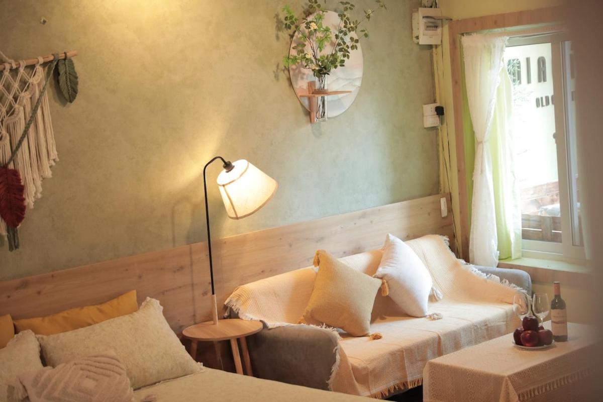 Apartment Old Quarter Center - 3 Beds- Netflix - Big Balcony Hanoi