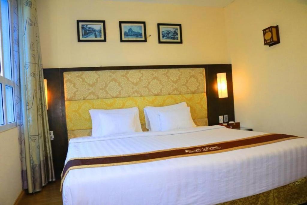 New Moon Hotel