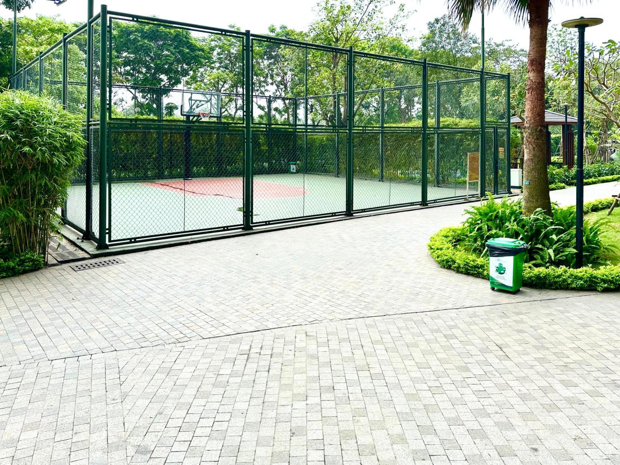 High Quality With Swimming Pool, Gym, Private Walking In Centre