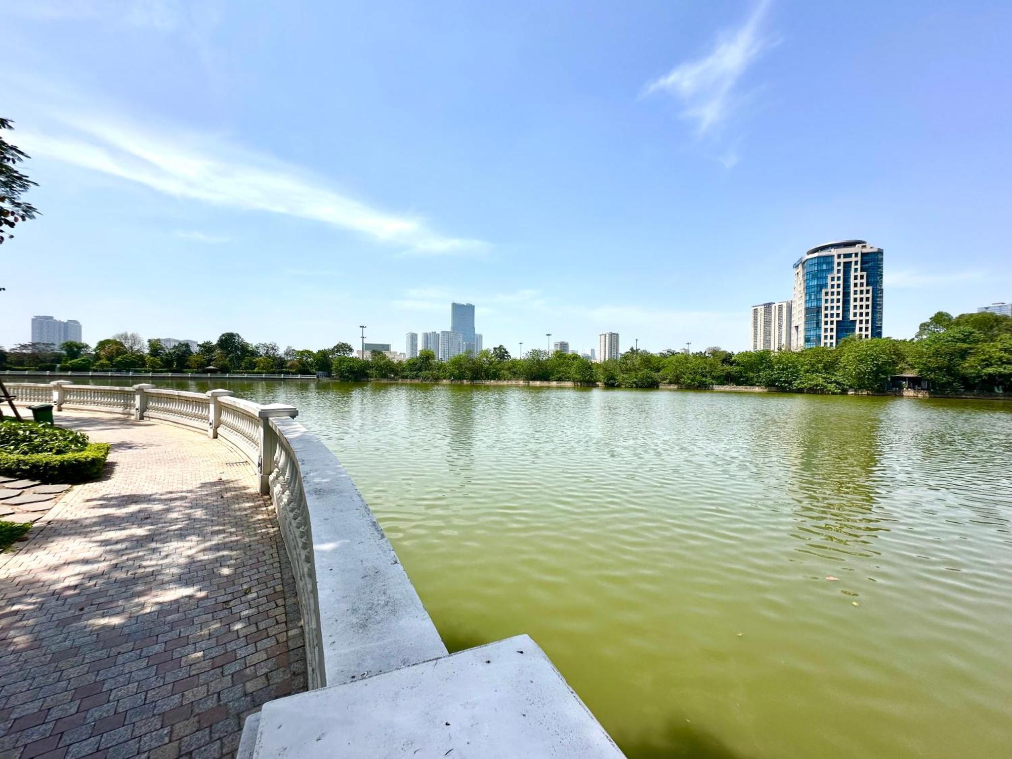 High Quality With Swimming Pool, Gym, Private Walking In Centre Hanoi