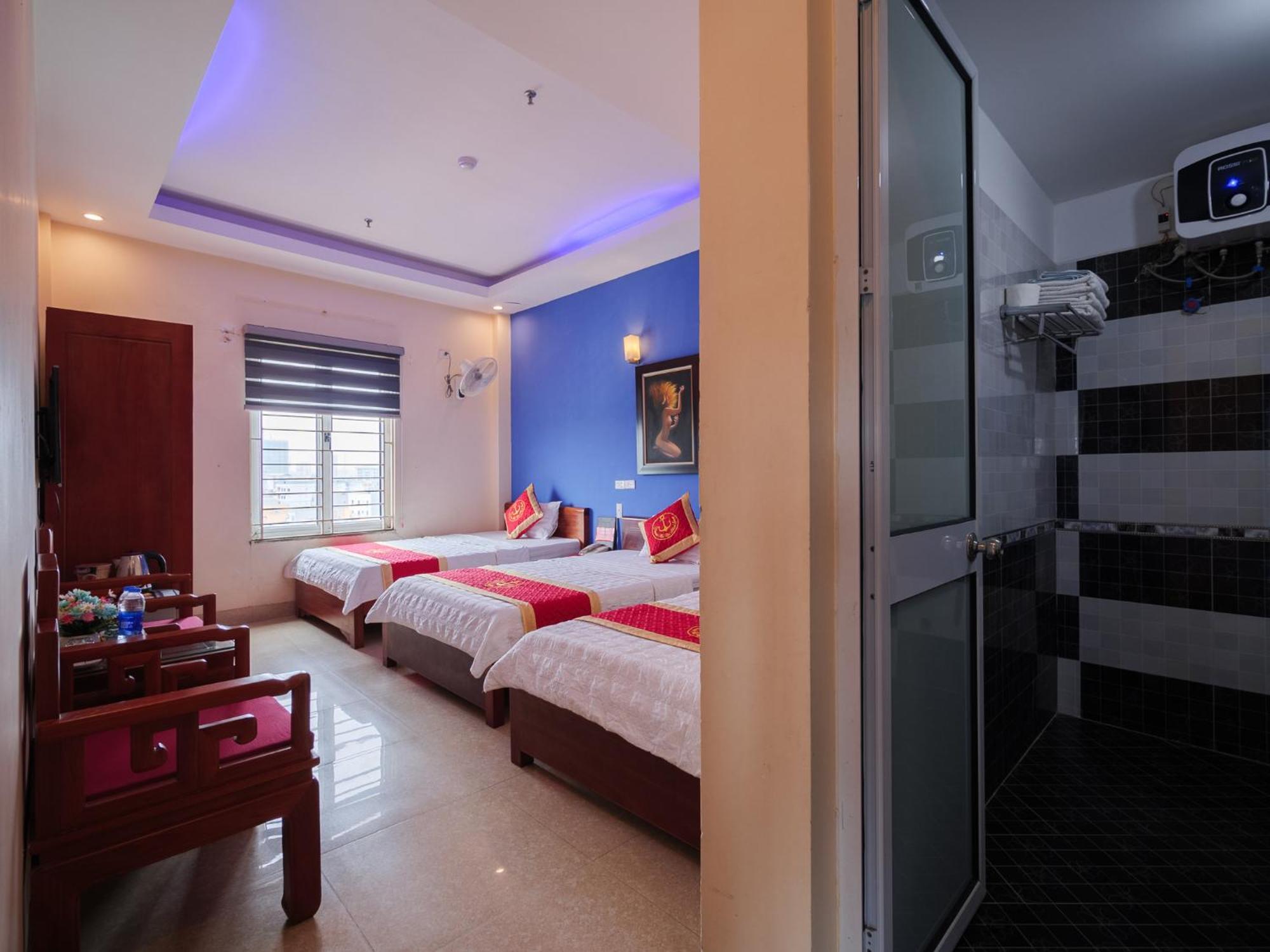 Titanic Hotel 2*